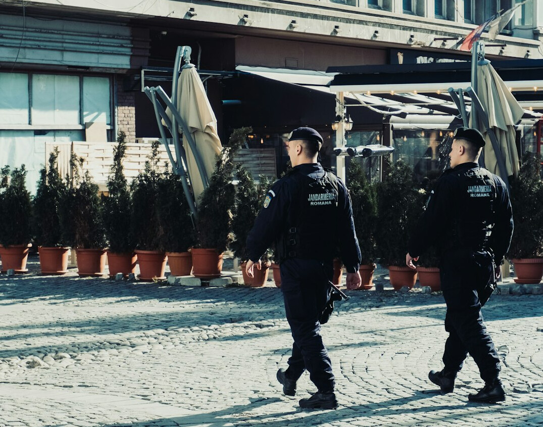 retail security team