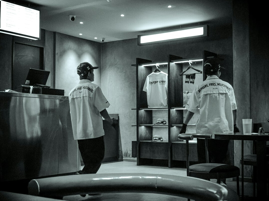 evening store security check